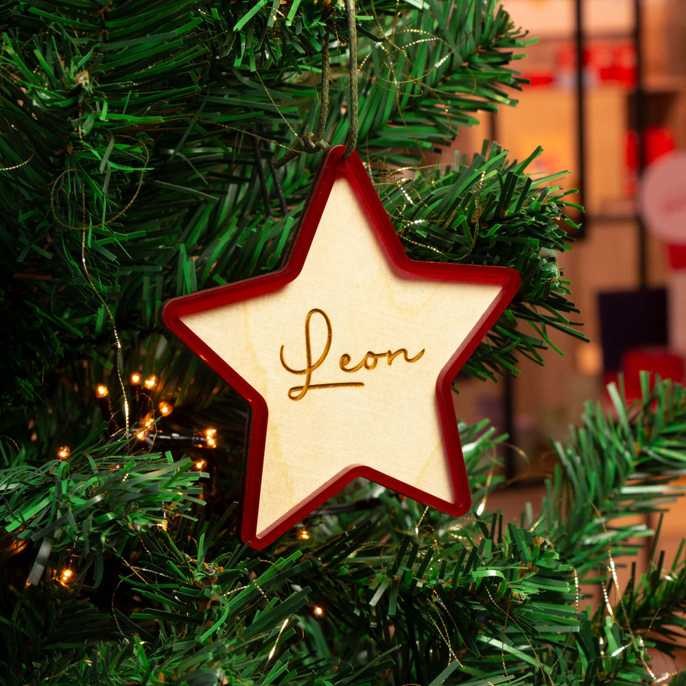 Houten kerstbal met acrylaat