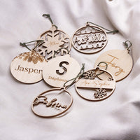 Houten kerstbal met gravering