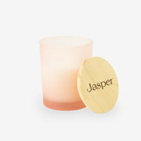 Geurkaars met houten deksel met gravering