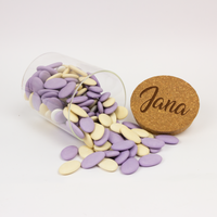 Glazen uitdeelpot met kurkstop en gravering