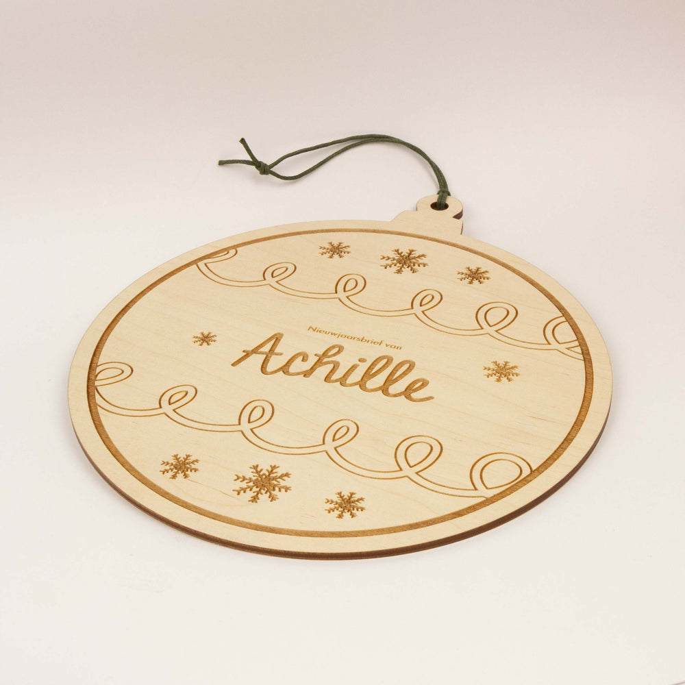 Houten nieuwjaarsbrief kerstbol