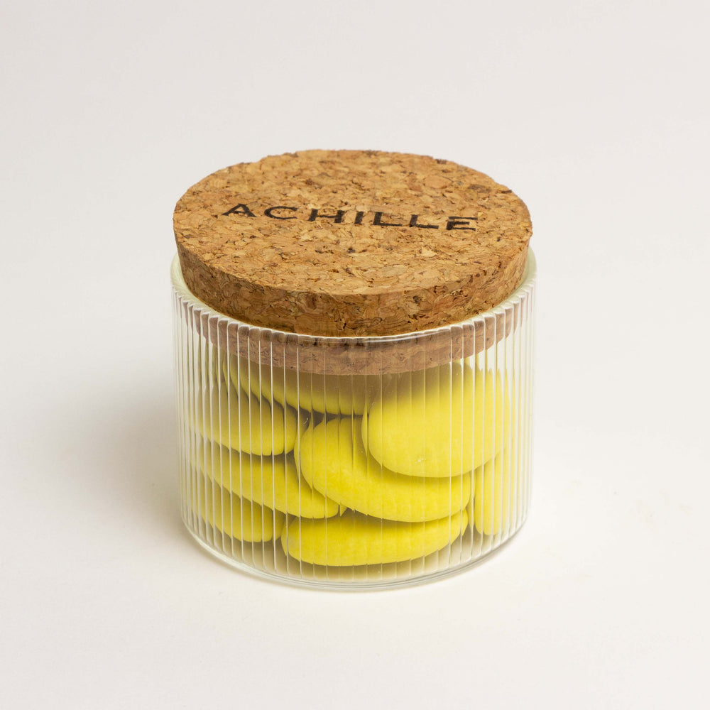 Glazen fijn geribbeld potje met kurk gegraveerd deksel