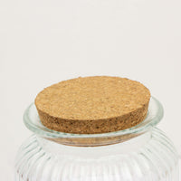 Glazen bokaal geribbeld met kurk deksel